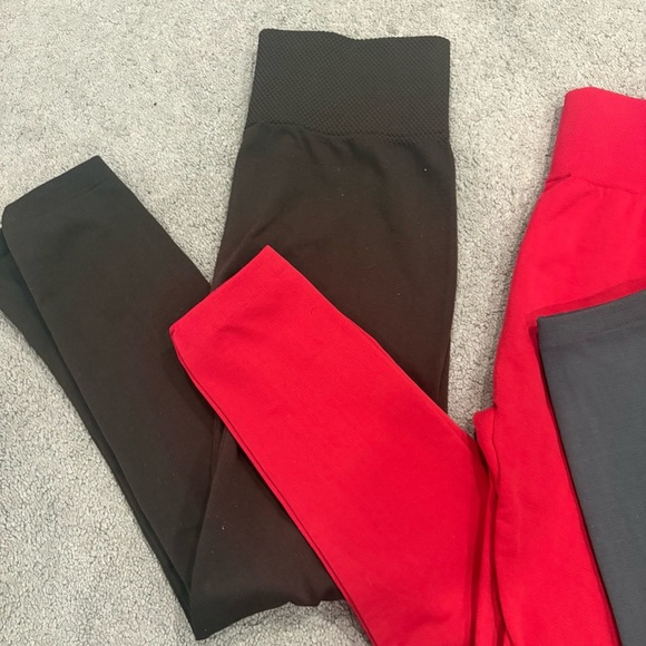 Women’s plus size leggings lot of 3 Red Brown and gray - Picture 3 of 9